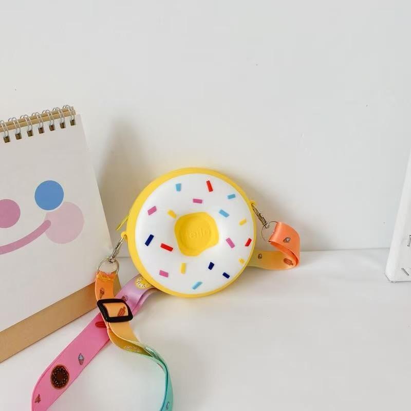 Donut Pattern Silicone Crossbody Pouch Soft Lightweight Kids Shoulder Bag for Storing Coins Keys Outdoor Play Use
