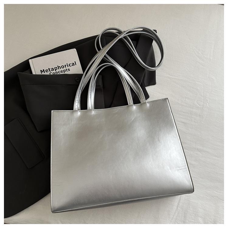 2025 Large Capacity Women's Retro Crossbody Tote Bag - Trendy Autumn Commute Handbag for College Students