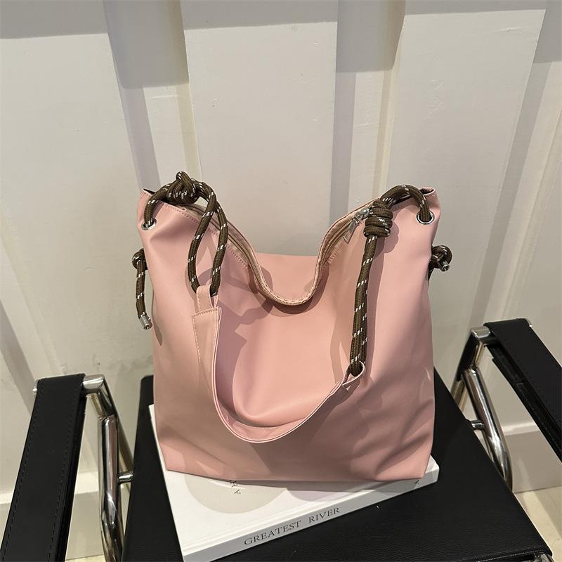 Premium texture large capacity tote bag women's autumn and winter lazy style versatile retro commuter student class shoulder bag