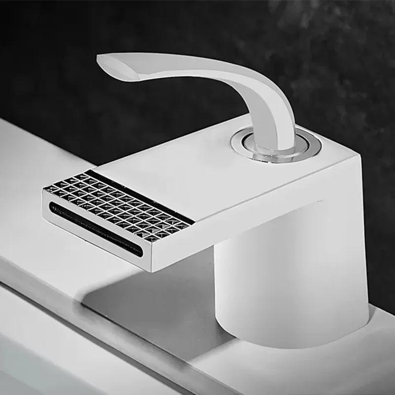 White Golden Bathroom Faucet Brass Waterfall Bath Basin Faucet Toilet Washbasin Taps Deck Mounted Faucet Hot and Cold Water Tap