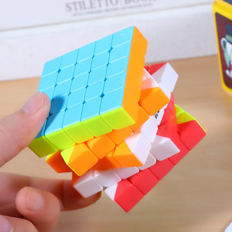 Qiyi 5x5x5 Solid Color Rubik's Cube - Professional Intermediate Competition-Grade Educational Toy for Students and Children