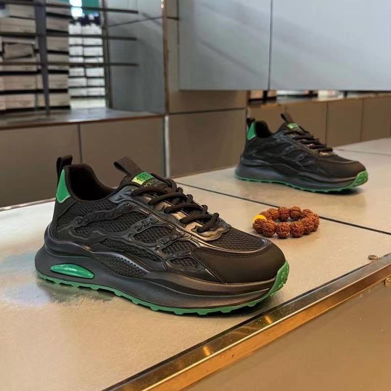 Sommer neue atmungsaktive Mesh dicksohlige erhöhende kleine weiße Schuhe, leichte und vielseitige lässige trendige Dad-Schuhe