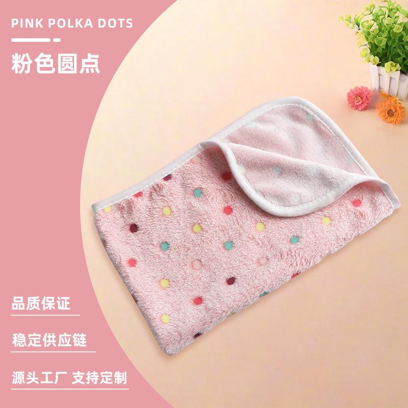 Pet Blanket Suitable for All Seasons, Made of Coral Fleece, Soft and Non-shedding, Double-sided Fleece, Comfortable Pet Mat