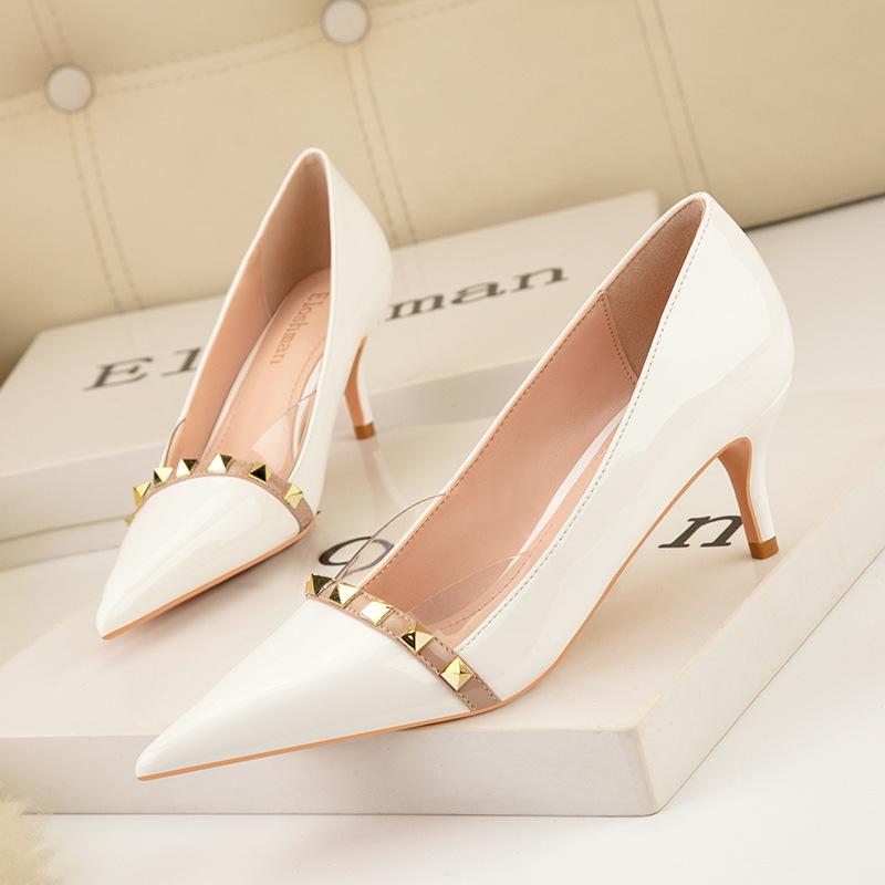 Skinny transparent high heels, thin heels, high heels, patent leather, light mouth, pointed metal rivets, single shoes