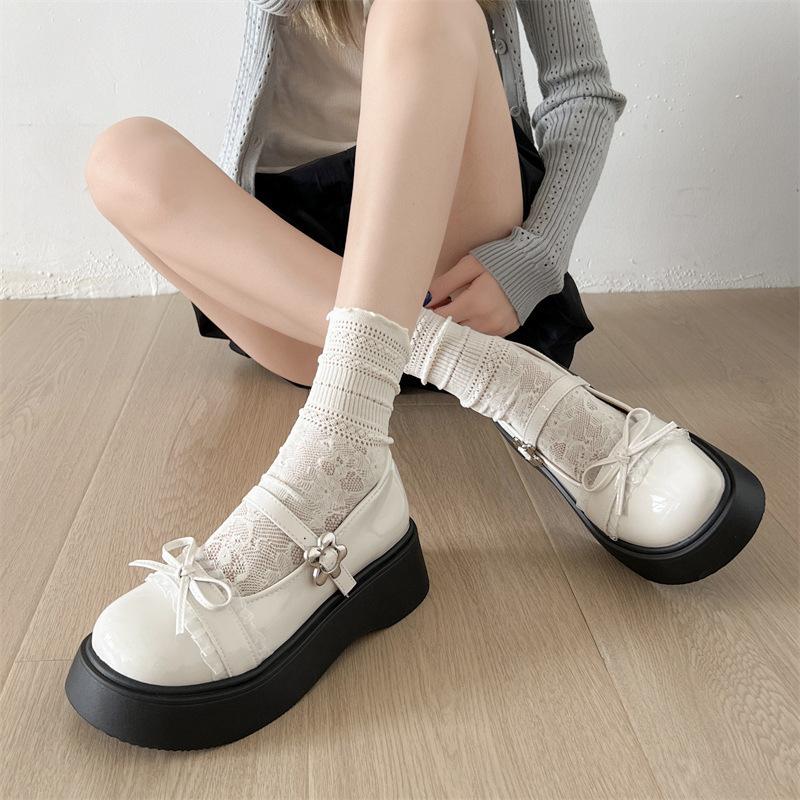 Weiße französische Retro-Plateau-Kleinlederschuhe Damen 2025 neue Sommerrock JK flache Mary Jane Einzelschuhe