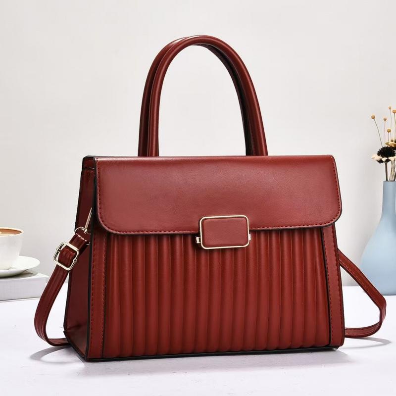 

Temperament Handbag New Simple Shoulder Bag Atmospheric High-end Large-capacity Messenger Bag красный