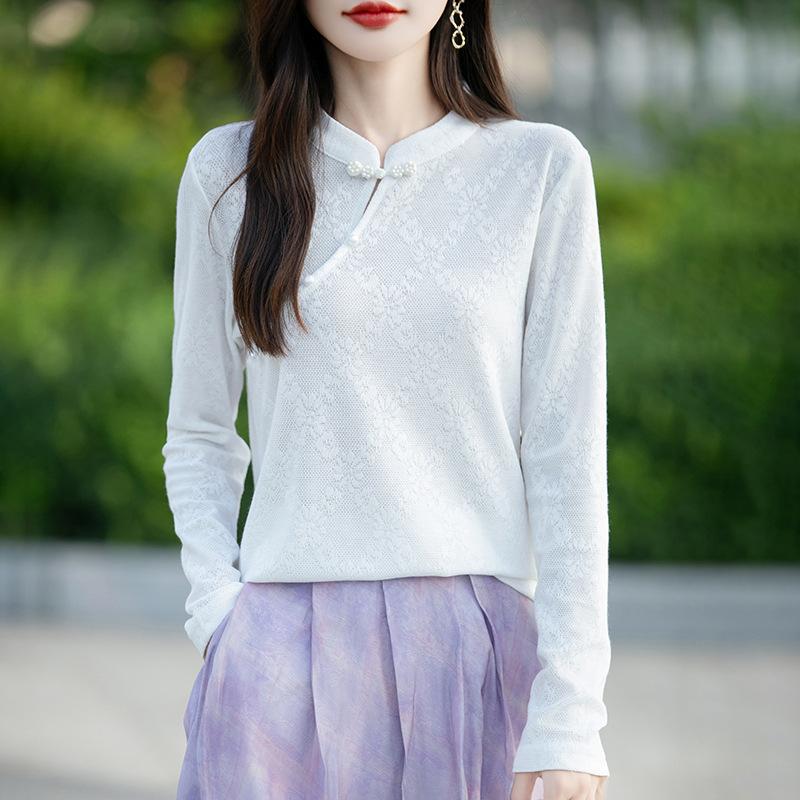 A New Early Spring Stand-up Collar Knitted Sweater with Jacquard Diagonal Buckles and A New Chinese Style Pullover Loose Base Layer