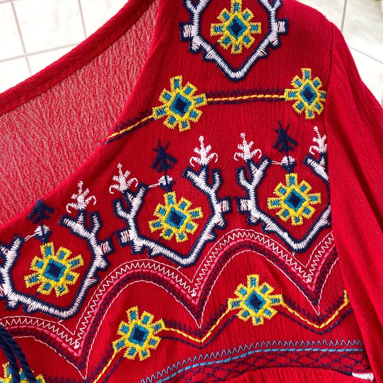 Embroidery Flower Spring Women Blouse Vintage Ethnic Lantern Long Sleeved Oneck Loose Cotton Linen Shirt Casual Top D5082