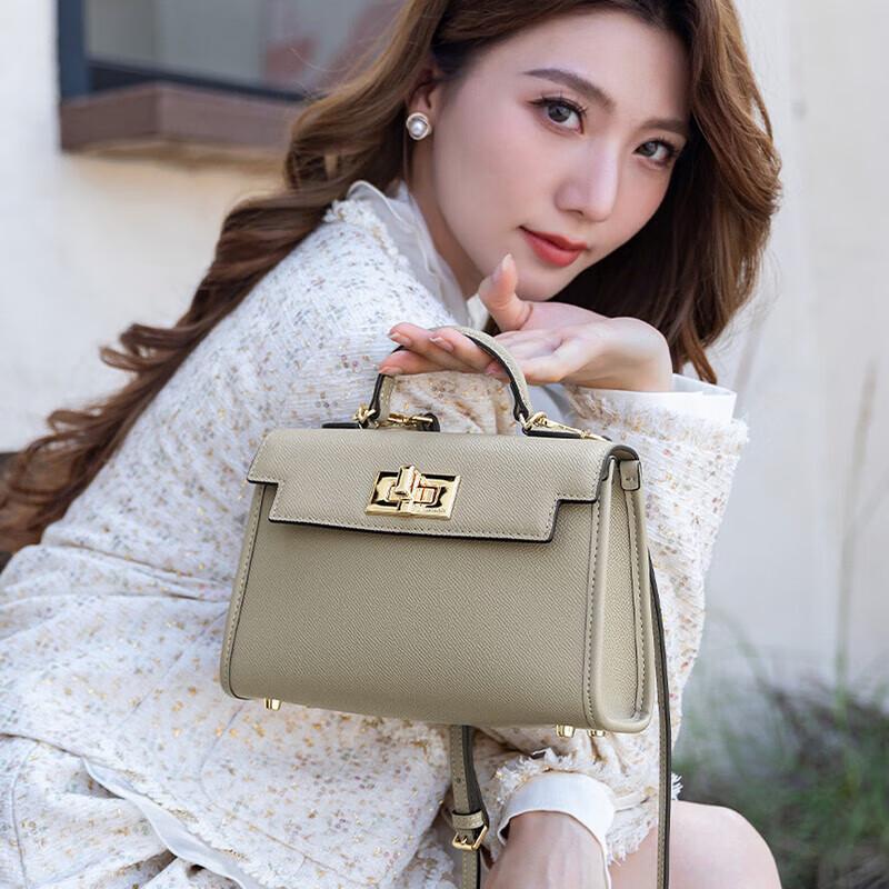 Pierre Cardin Versatile Leather Handbag