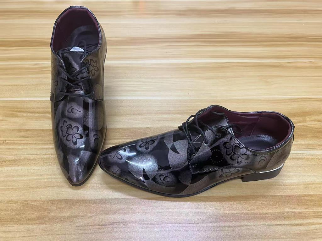 Men's Dress Shoes Floral Pattern Oxfords Fashion Lace-Up Men Business Shoes Wedding Shoe Office Pointed Men Leather Shoes