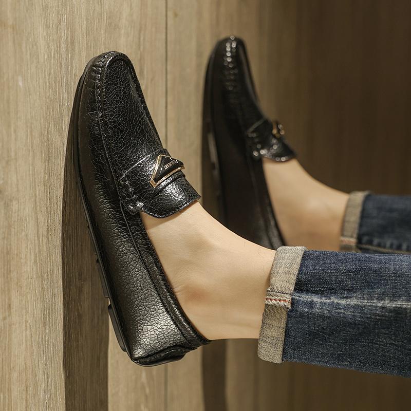 Men Moccains Slip On Fashion Italian Black Genuine Leather Loafers Men Dress Shoes Slip On Party Wedding Shoes Men Loafers