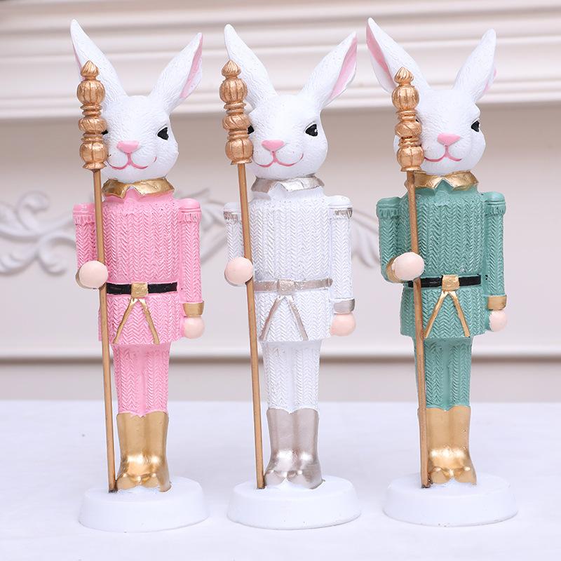 Resin Bunny Decor Easter Desk Statue Rabbit with Scepter Resin Rabbit Animal Sculpture Spring Creative Tabletop Ornaments for