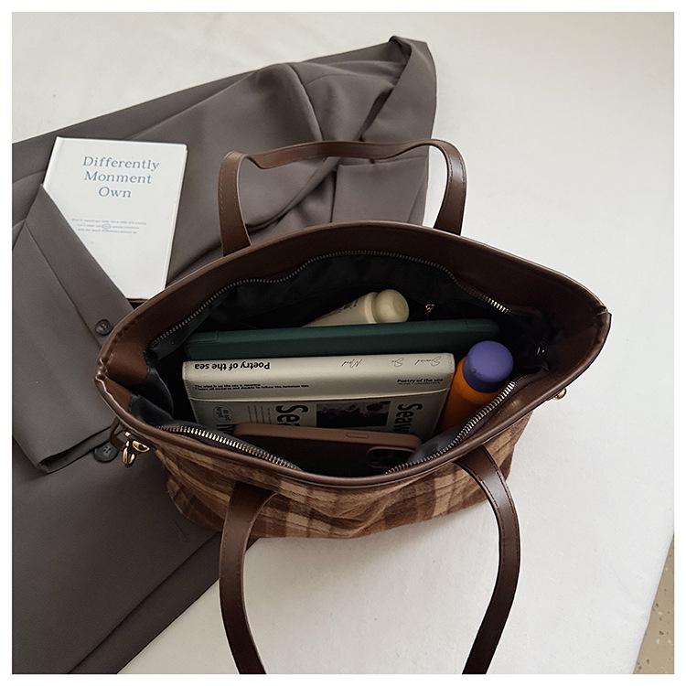 Damen College-Stil Cross-Border Woll-Tote: Handtasche mit großer Kapazität, vielseitig, modisch und hochwertig für Studenten