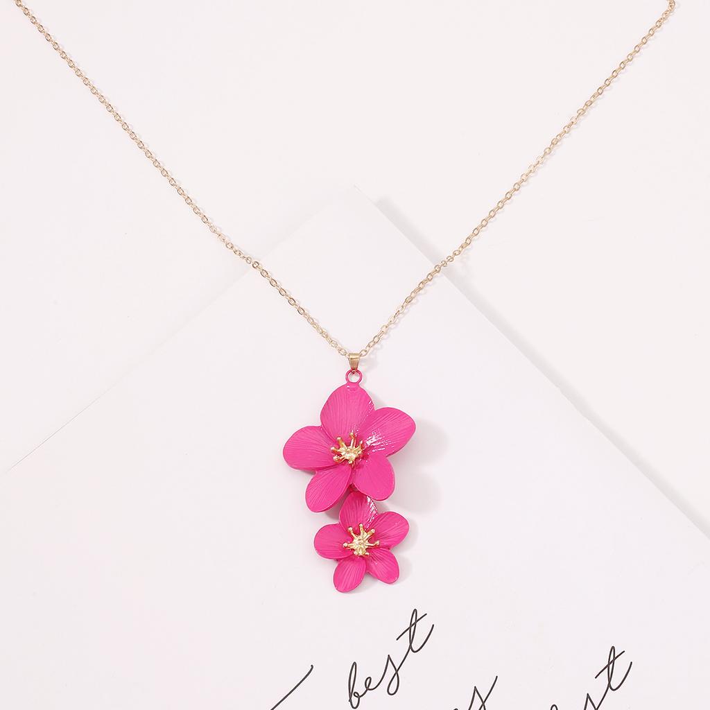 European and American Fresh Design Flowers Niche Sweet High-end Light Luxury Temperament New Summer Girl Cute Necklace