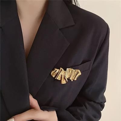 2PCS Vintage Pleated Metal Brooch Pin Geometric Irregular Gold Silver Badge for Women Coat