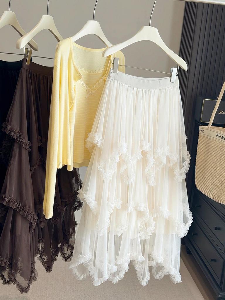 Designerkjol för dam, A-linjeformad, med volanger, i mesh, "tårta"-design - Fluffig, oregelbunden, medellång för vår/sommar