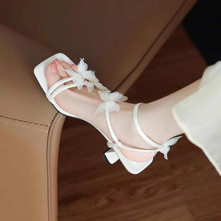 

Модные женские сандалии с кристаллами в виде бабочек, роскошные туфли на высоком каблуке, лето 2025, элегантные туфли для свадебного платья, сандалии с квадратным носком для женщин 38 бежевый