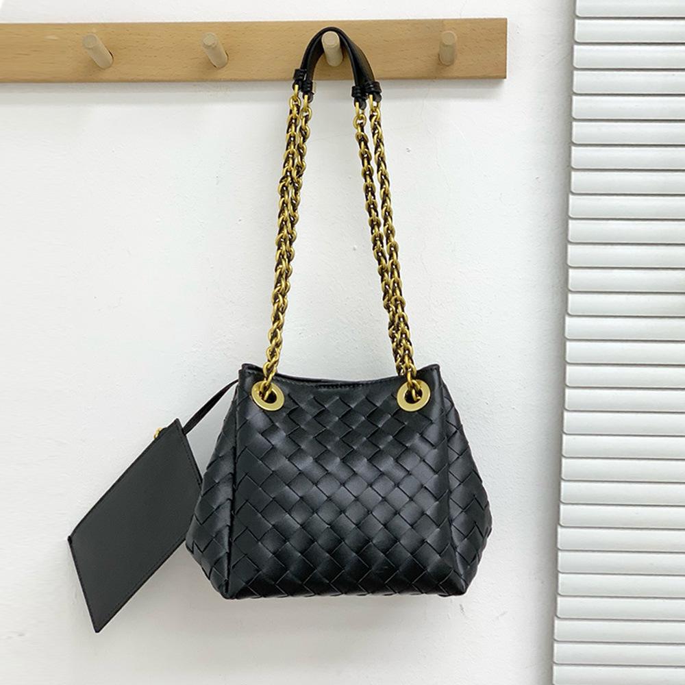2026 Cross-border high-end metal chain woven parachute bag underarm shoulder crossbody large capacity retro bag women