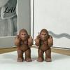 Conversation Starter Desk Decor Mini Monkey Figurine Funny Resin Frog Statue with Middle Finger Gesture Sarcastic Unique Birthday Gift Ideas