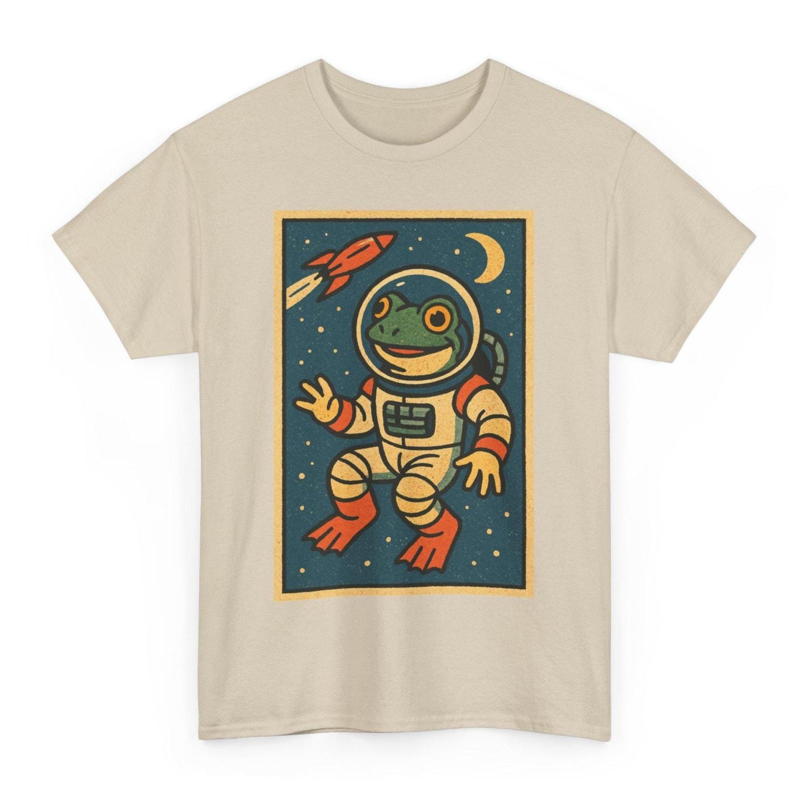 Space Frog T-Shirt: Retro Comic Meme Funny Unisex Tee 2XL