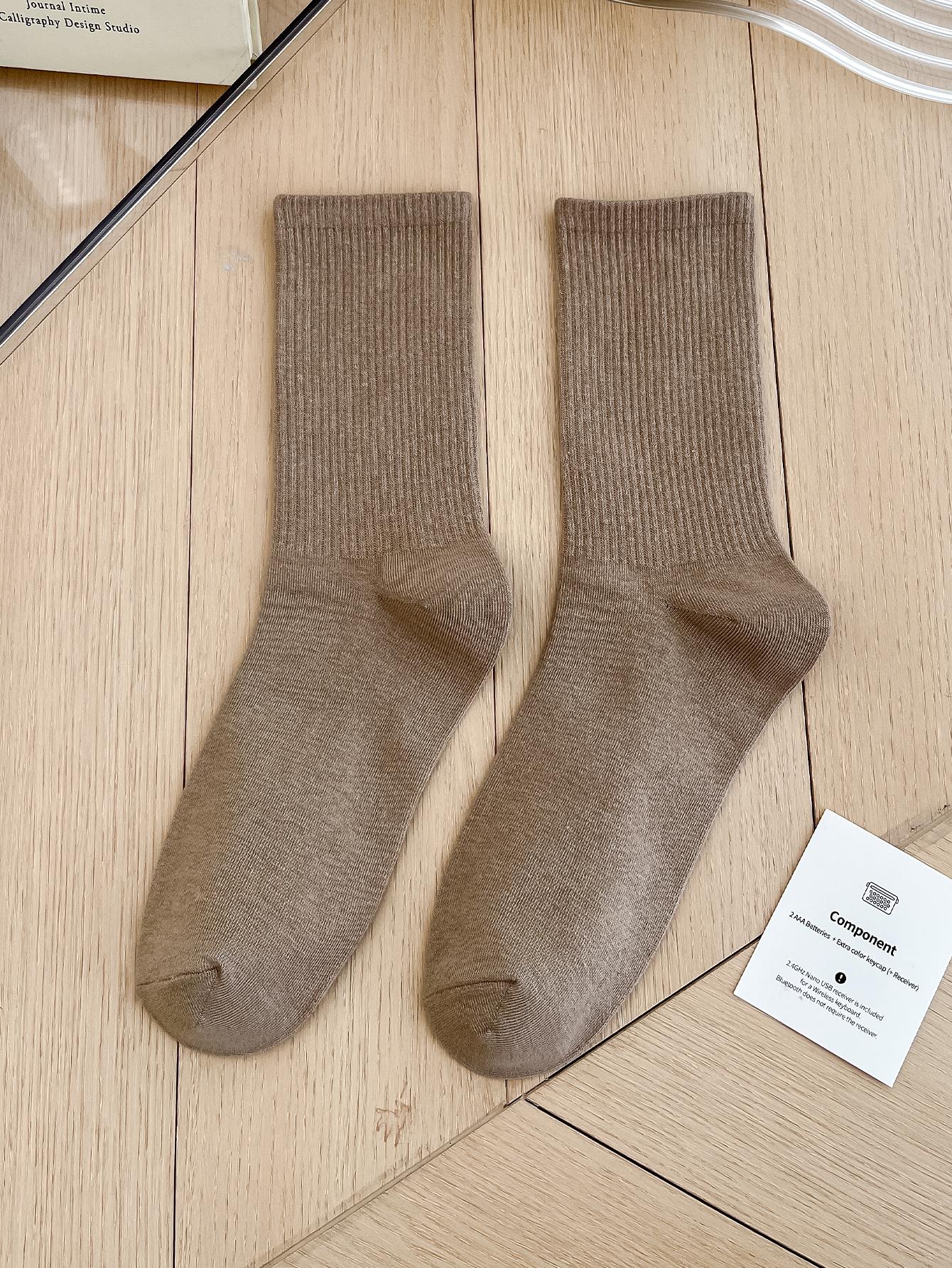Quentin Wholesale Colorful Socks Custom logo Slouch Socks for Women With Grip logo High Quality New Fashion Plain Crew Socks One Size For All Women