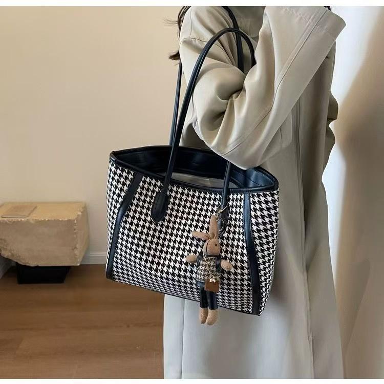 

Houndstooth Tote Bag Women s Large-capacity Portable Commuter Western-style All-matching Casual Shoulder Trendy 37x13x27 single package чорний