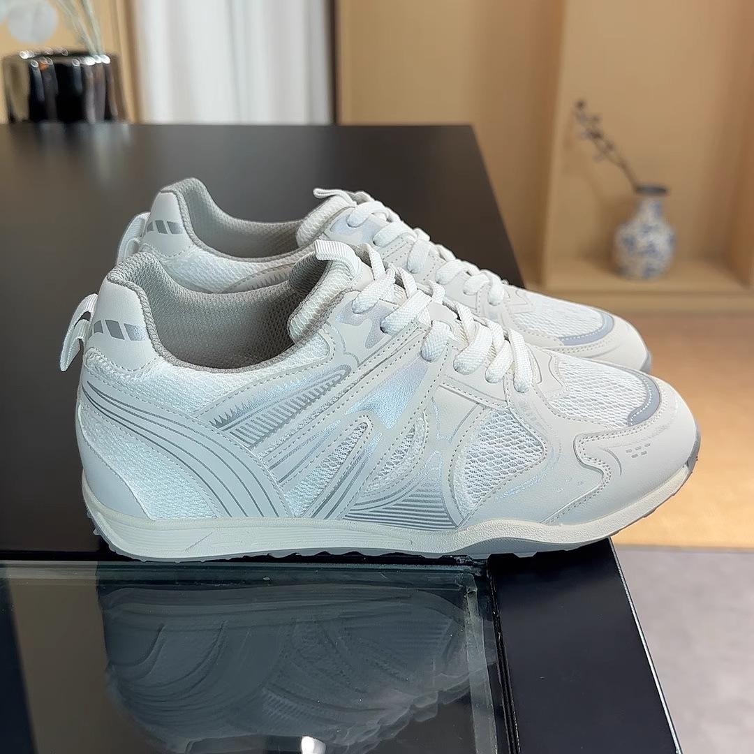 

Summer new mesh breathable Korean temperament lace splicing 5cm inner height increase platform casual sports shoes women s shoes 40