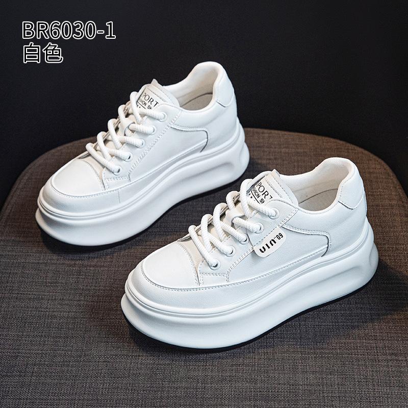 Autumn and winter leather muffin thick-soled small velvet sports and leisure board shoes 34 белый