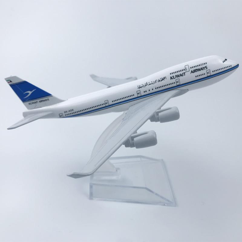 

16CM Alloy Airplane Model Kuwait Airways Collectible With Landing Gear Children s Toy Gift