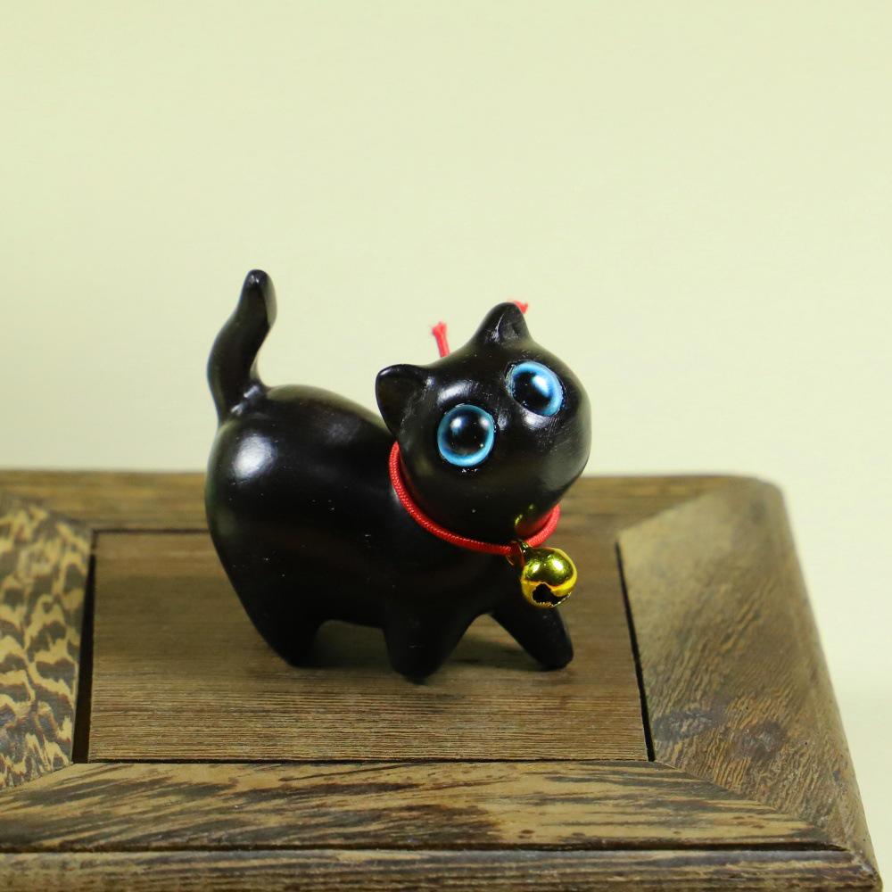 Santalové dřevo Kočka pro štěstí se zvonkem: Roztomilá figurka koťátka s naklánějící se hlavičkou, kreativní dárek k narozeninám