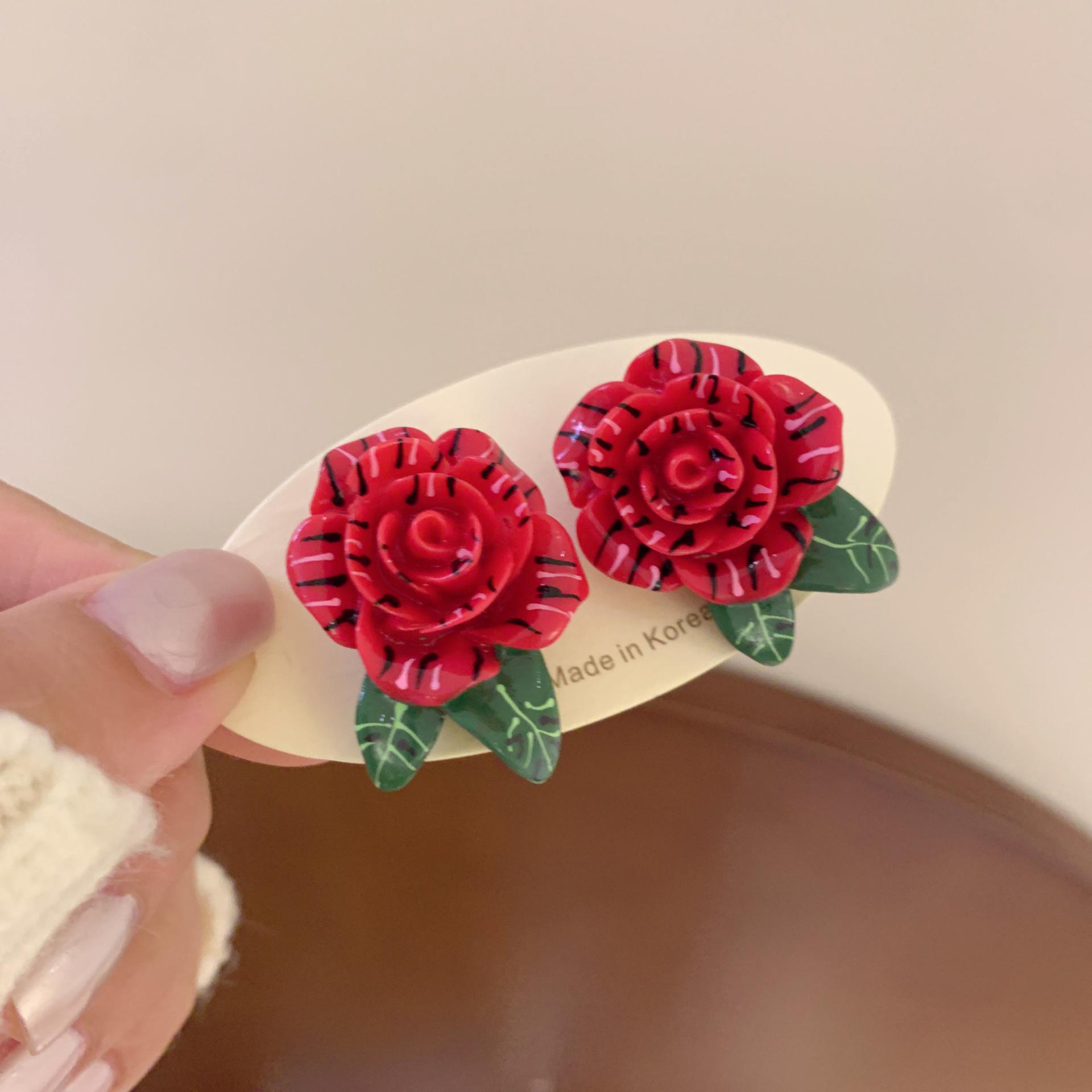 Red Resin Rose Earrings Retro Ladies Ear Jewelry красный