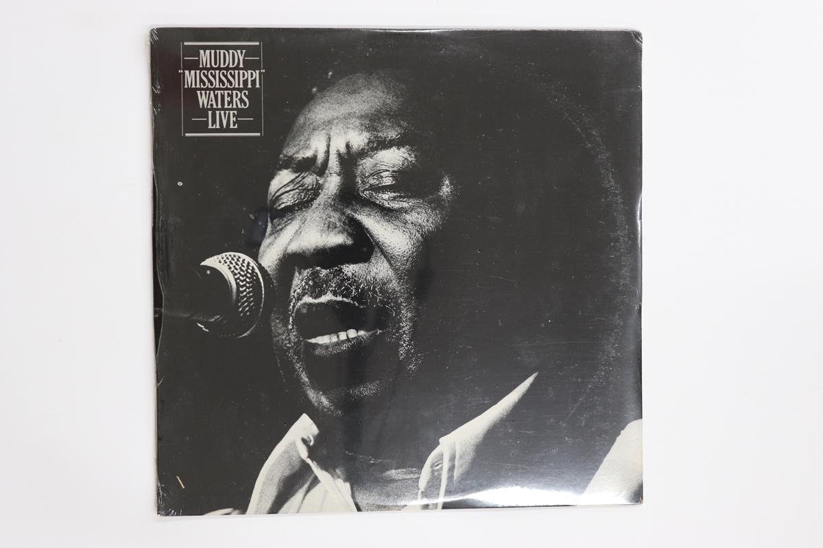 

LP Record MUDDY WATERS - Muddy Mississippi Waters Live PZ35712 BLUE SKY 1979 US Blues Used