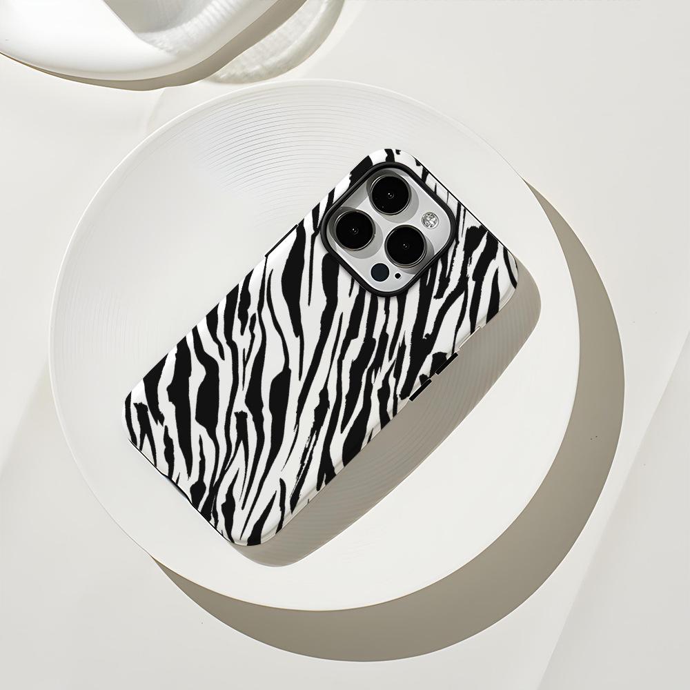 Classic Black and White Zebra Pattern Mobile Phone Case Apple 16promax Anti-drop Matte Two-in-one Film Case iPhone17