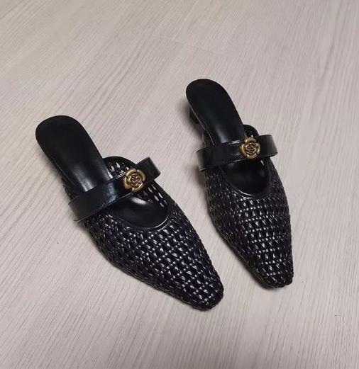 Fashion 2025 Summer New Woven Sandals One-word Strap Niche Hollow-out Baotou Cool-drag Commuter Fashion Low-heeled Slippers