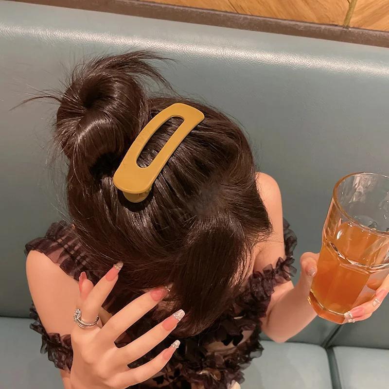 Large Frosted Hair Clip Women's Side Bangs Clip Headdress Back of Head Grab Clip