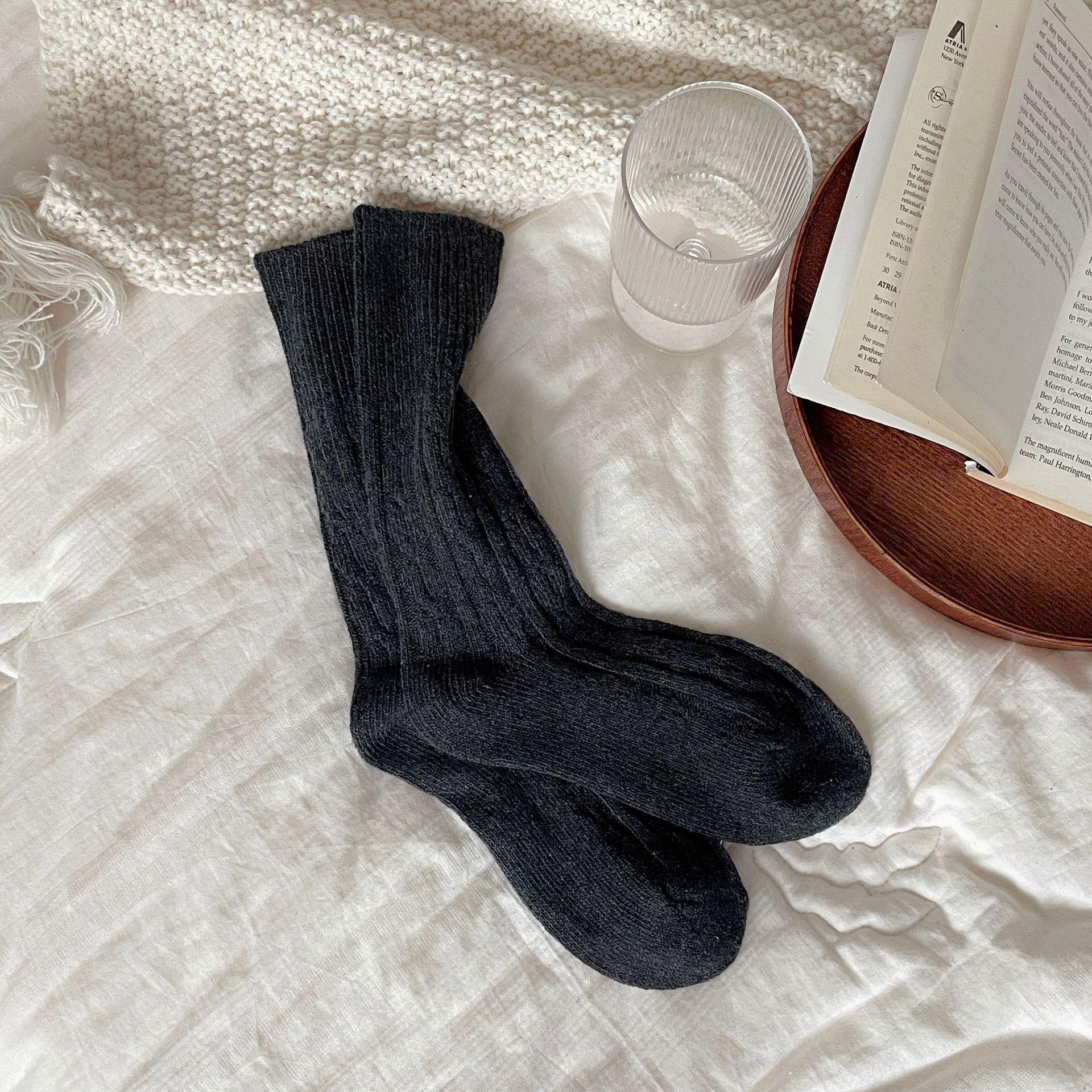 Lazy Atmosphere  Retro Korean-Style Mid-Thigh Stockings, Wool Warmth, Thickened Stacked Socks, Mid-Tube One size fits all