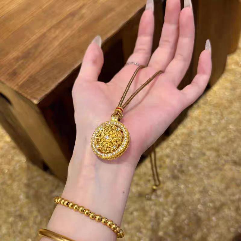 Vietnamese Gold Compass Pendant Necklace for Women - National Trend Style, Versatile Fortune Disc Sweater Chain