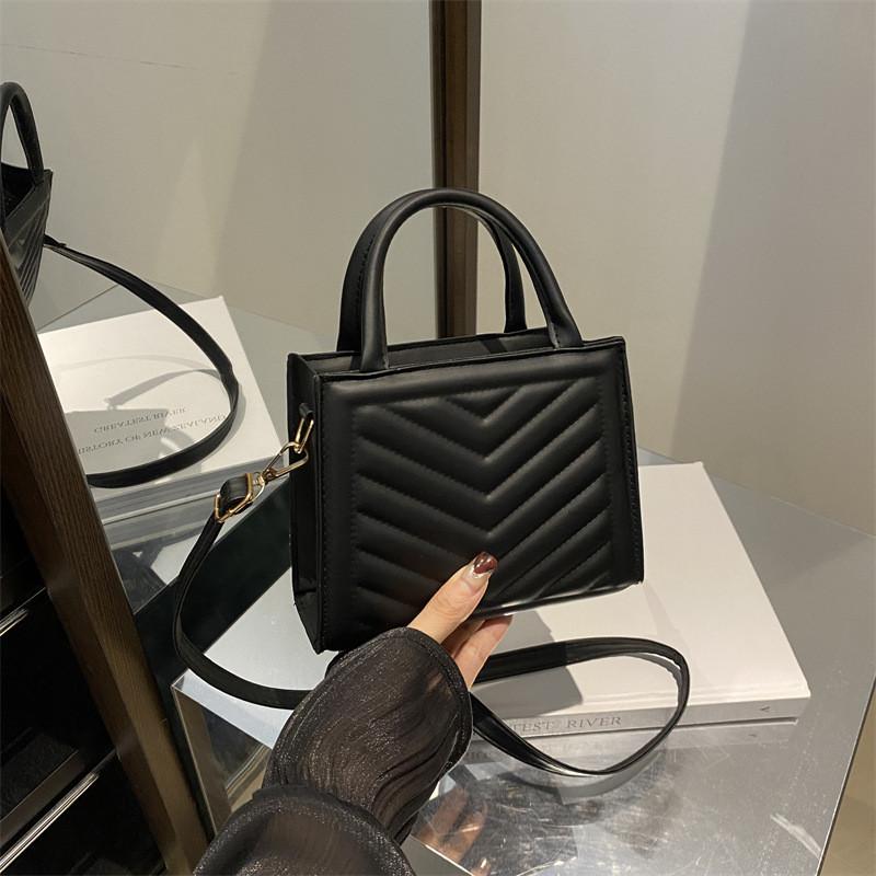 

Trendy Women s Pu Leather Handbag Fashionable Small Square Bag With Elegant Stitching And Multiple Color Selections For Daily Use чёрный