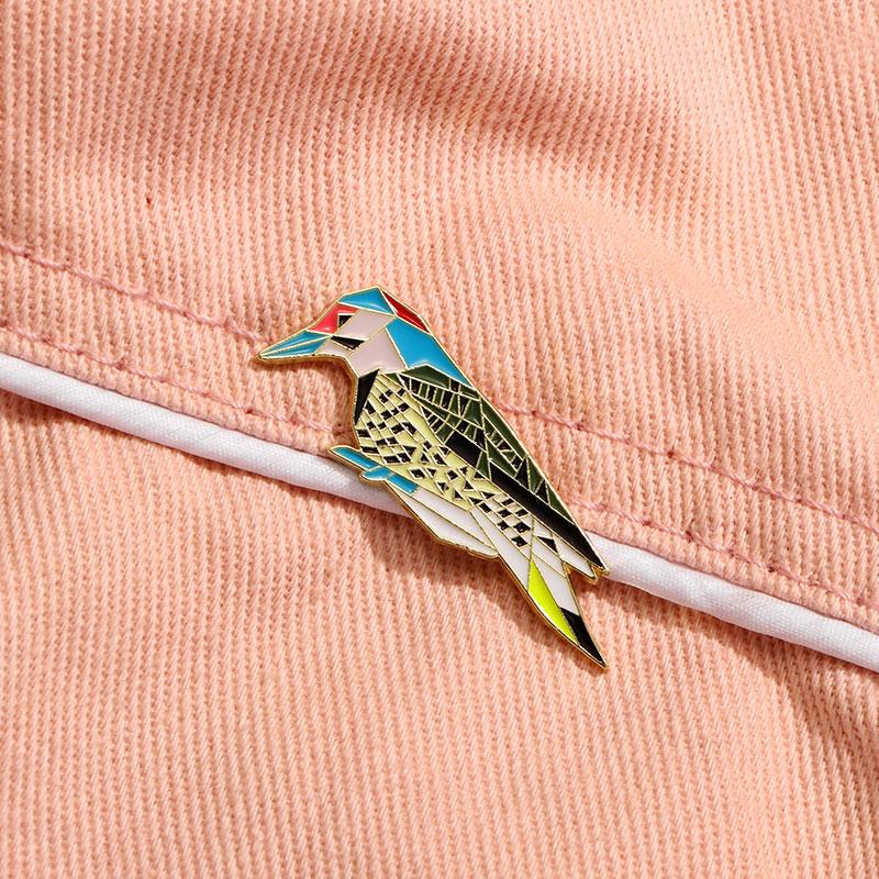 Pretty Puzzle Pattern Kingfisher Enamel Brooches Colorful Swallow Bird Collar Pins For Backpack Bag Jewelry With Free Shipping