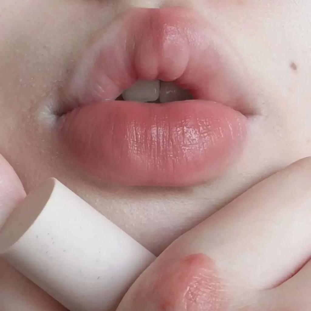 Deep Lip Eraser Lip Primer to Cover Lip Color, Deep Lip Nude Color, Long-Lasting Moisturizing Cream, Lip Cream, Layered Concealer