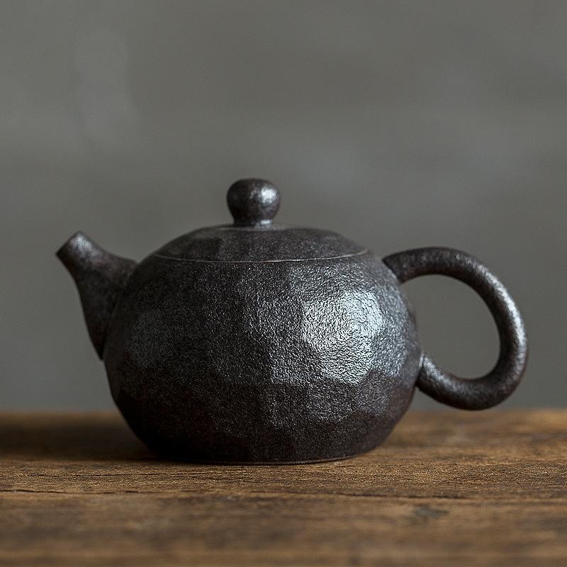 

Japanese Style Stoneware Teapot for Making Tea for Homeretro Ceramic Single Pot Xiaoxi Shi Pot Handle Pot Tea Infuser Tea Kettle