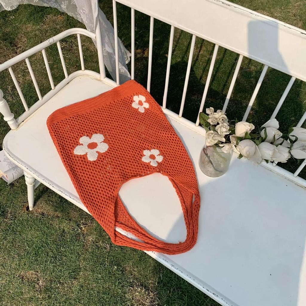 New Simple Retro Shoulder Bag Handbag for Women Fashion Sweet Flower Hollow Tote Bag