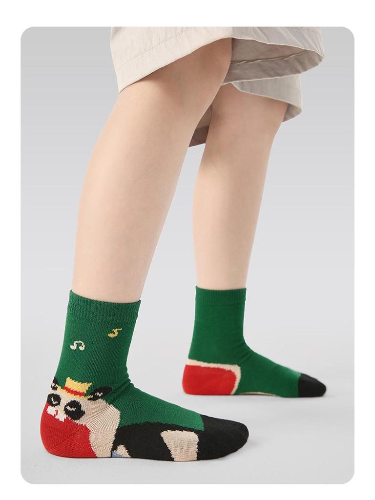 Kids' Seamless Cartoon Animal Color Block Mid-Calf Cotton Socks for Autumn & Winter Sports