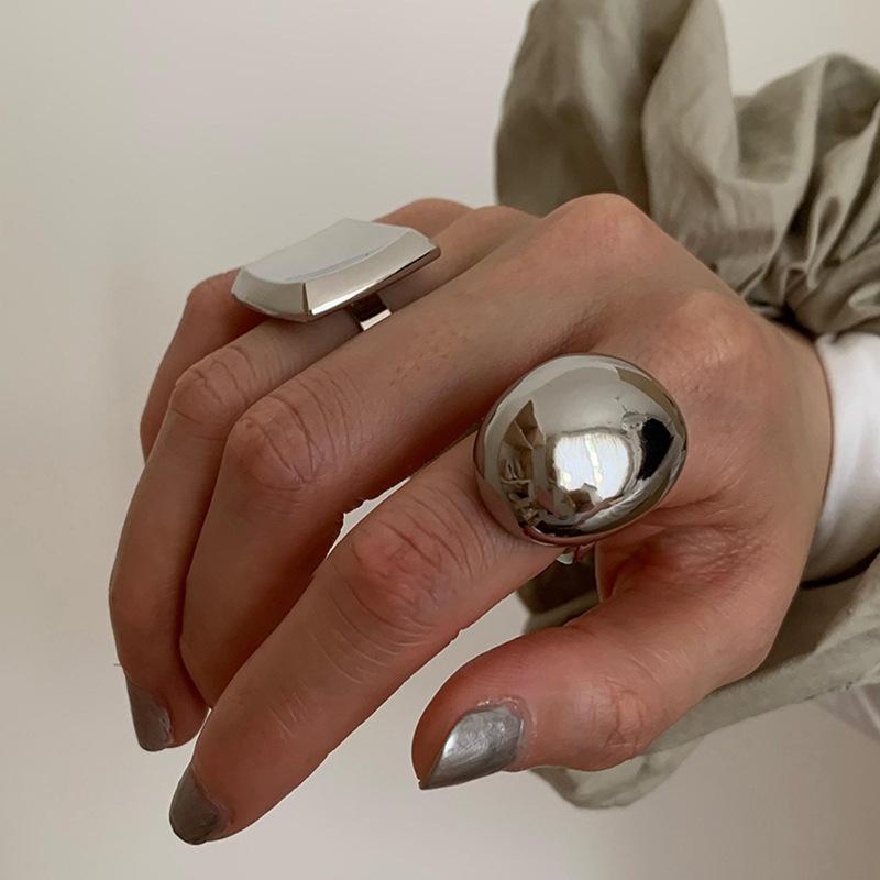 Personality Exaggerated Smooth Geometric Square Metal Ring Women'S Niche Unique Exquisite Fashion Versatile Ring Ring