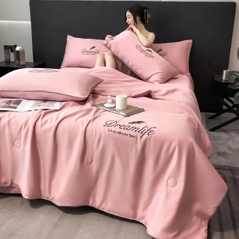 

Luxury Ice Silk Summer Blanket 3/1 Pcs Embroidery Silky Cool Feel Quilt Set or 1 Quilts Breathable Air Conditioning Comforter 150x200cm-1pc Quilt