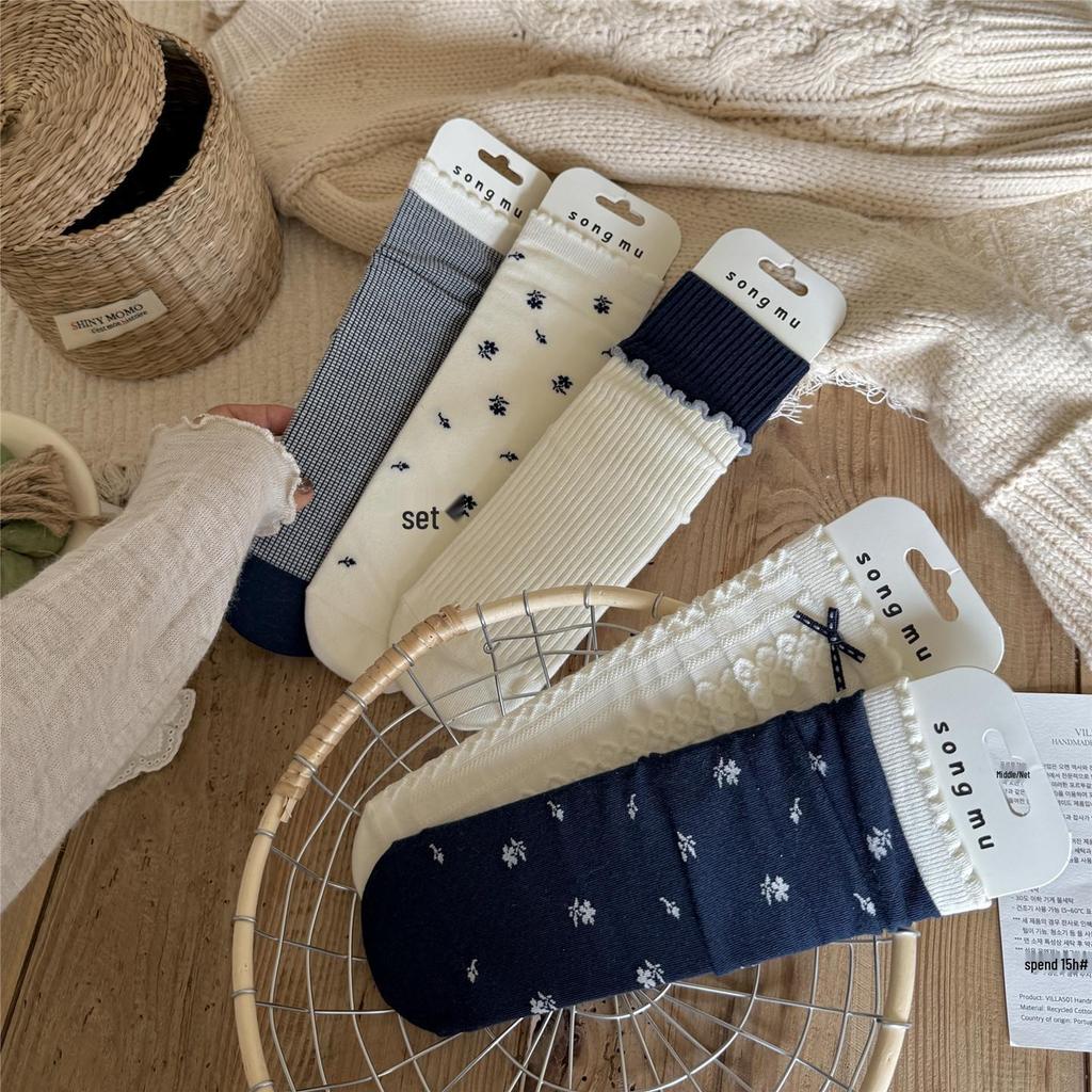Japanese Blue & White Floral Mid-Calf Socks, Cute Bow & Lettuce Edge