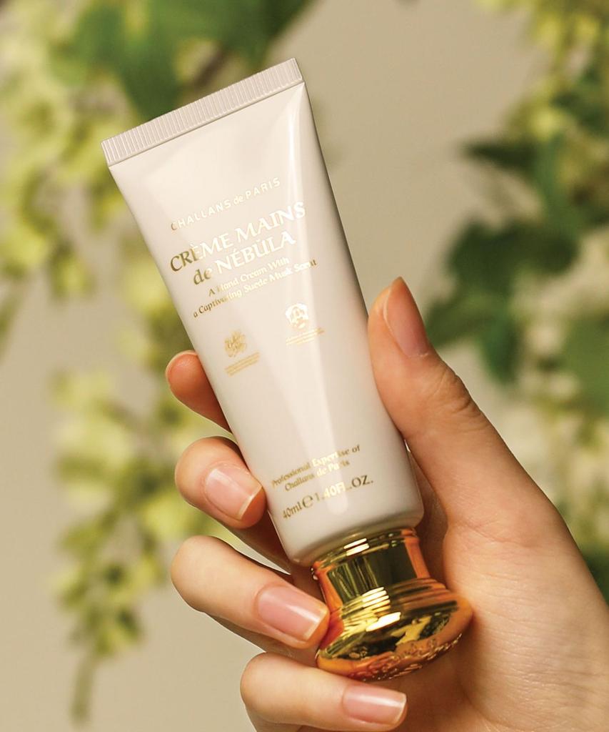 A Hand Cream with Transparent Notes That Absorbs Smoothly