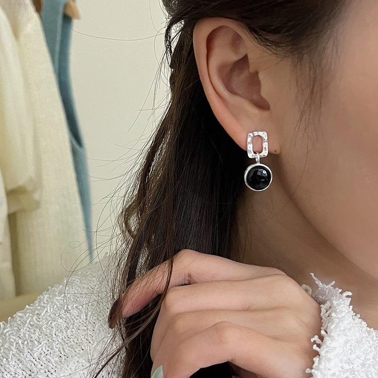Dongdaemun S925 Sterling Silver Black Agate Lava Retro Stud Earrings