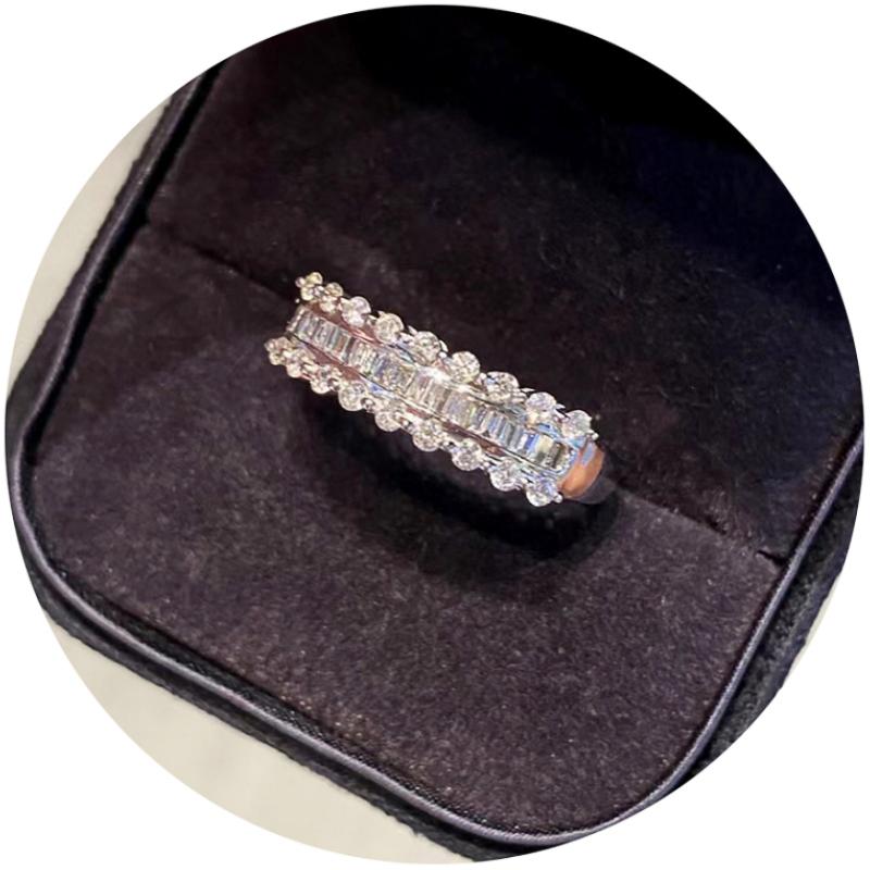 Anello alla moda con zirconi a forma geometrica Huitan da donna, fascia nuziale di lusso, splendidi accessori da dito per festa di fidanzamento