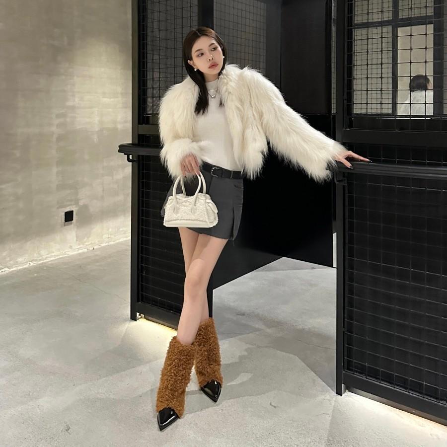 Sheep curly splicing pointed short boots 2025 autumn and winter new fashion versatile women's boots Internet celebrity fashionable middle heel fashi